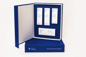 &Phi;έ&tau;&omicron;&sigmaf;, &chi;&alpha;&rho;ί&sigma;&tau;&epsilon; &tau;&omicron; &pi;&iota;&omicron; &epsilon;&upsilon;&pi;&rho;ό&sigma;&delta;&epsilon;&kappa;&tau;&omicron; &delta;ώ&rho;&omicron;:  έ&nu;&alpha; Christmas Gift Box &alpha;&pi;ό &tau;&omicron; Kosmesis